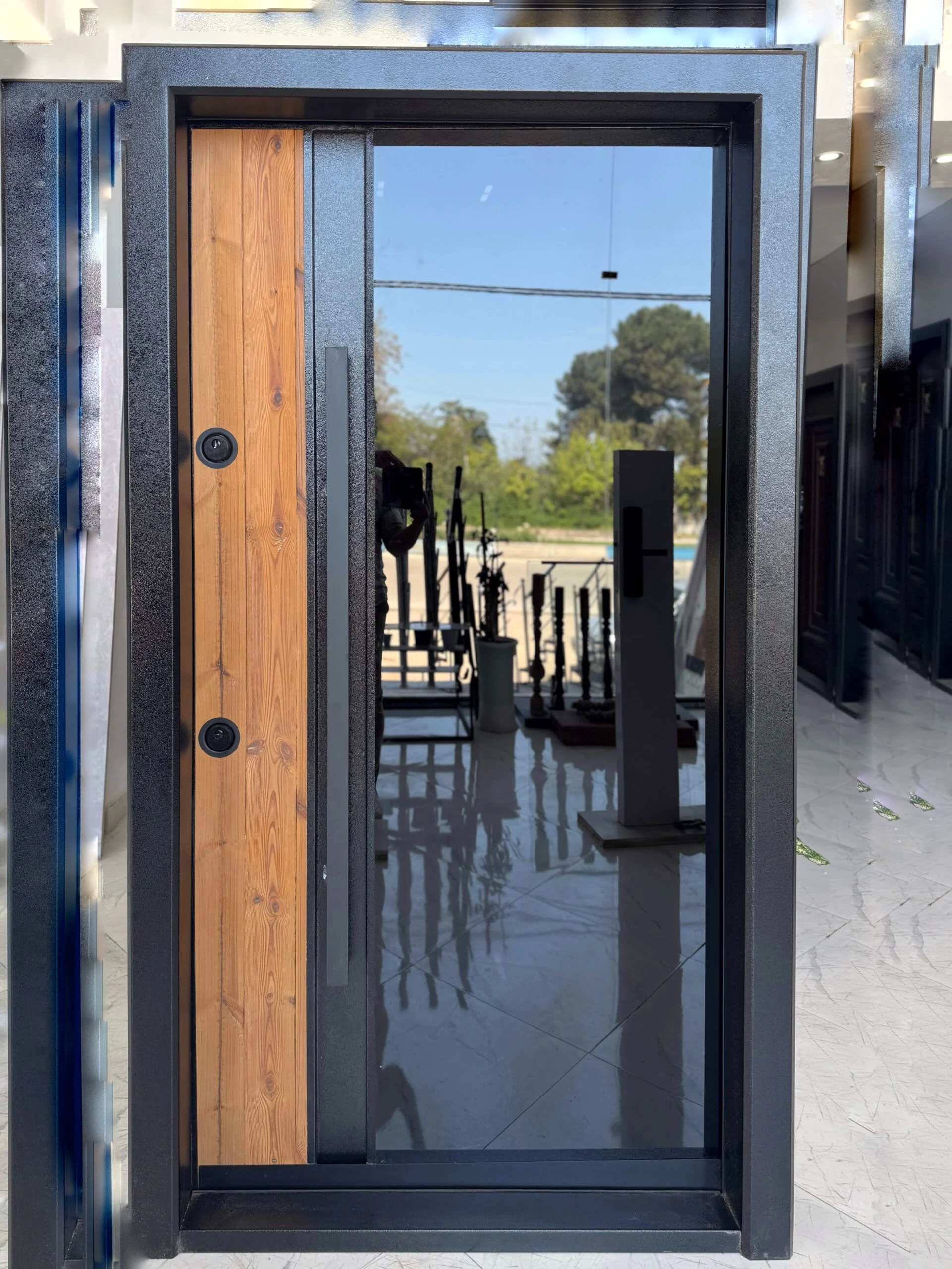 درب سکوریت ۸ میل مشکی کد ۸۲۰۲