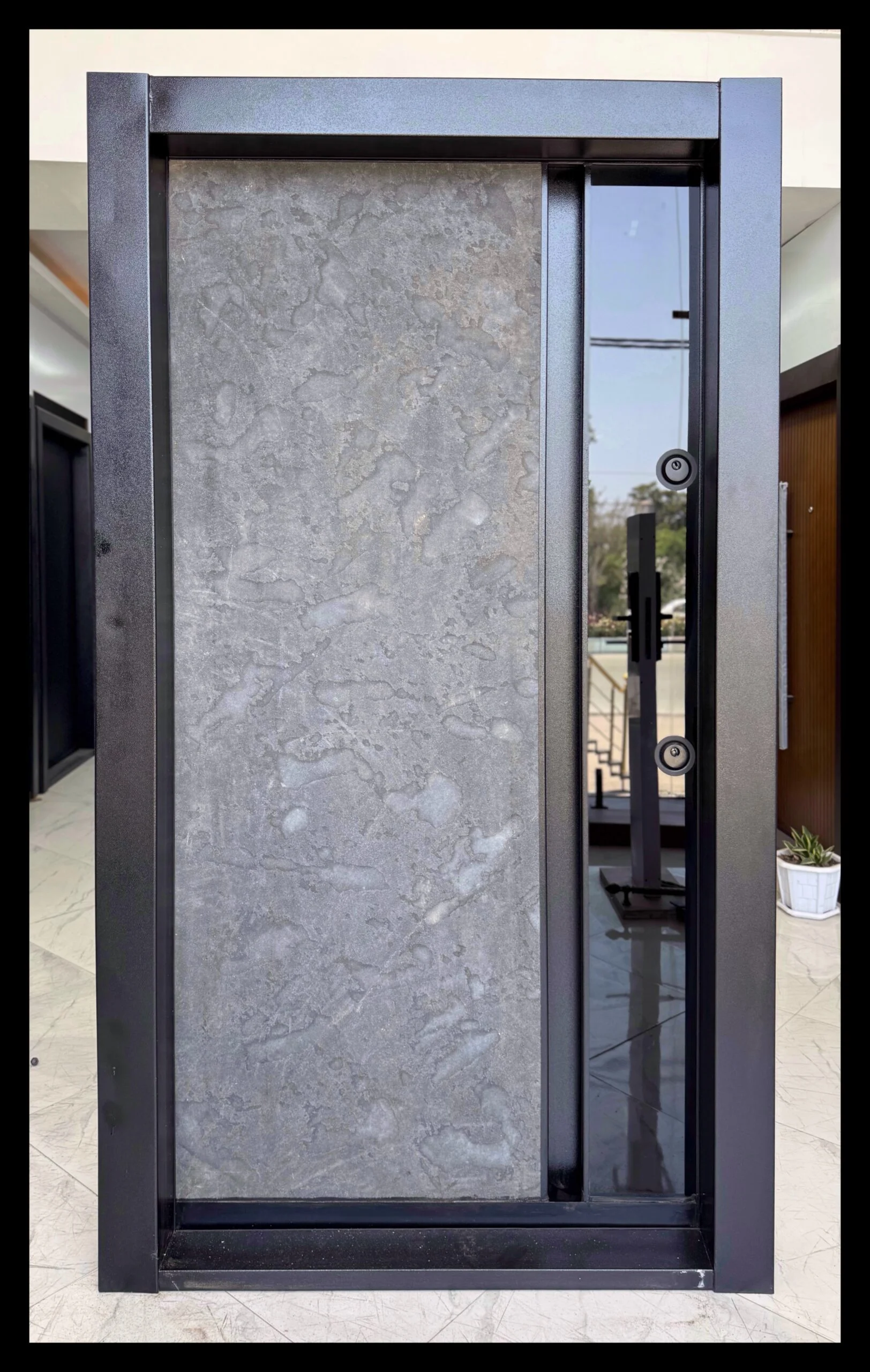 درب قفل سکوریت ۸ میل دودی کد ۸۳۲۳